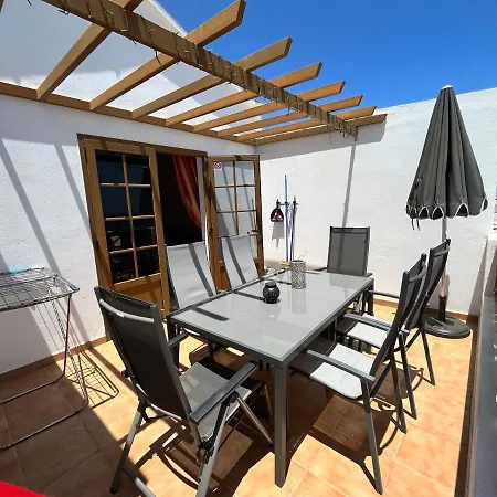 La Cumbre 7a - 2 Bed/2 Bath - 1st Floor - Uk Tv - Wi-fi Apartment Puerto del Carmen (Lanzarote)